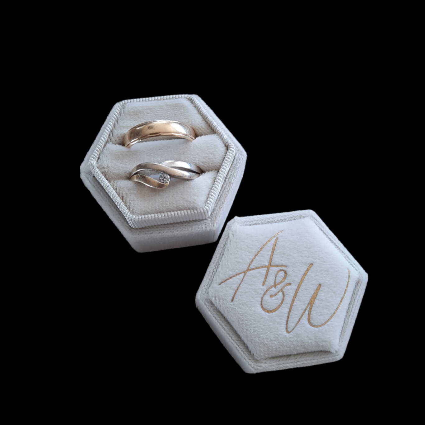 ringendoosje velvet off white hexagon met initialen